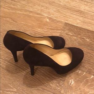 Kate Spade closed toe almond pumps